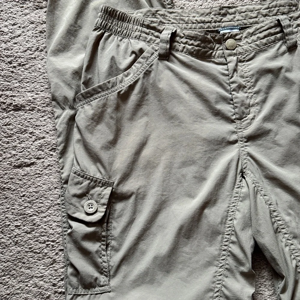 Convertible Zip-off Tan Cargo Pants by North Face. Women Size 10